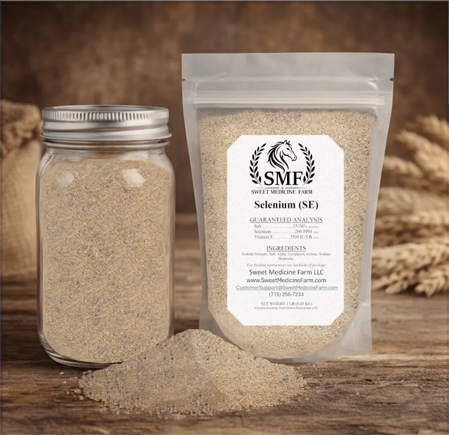 Selenium mineral jar and refill pouch for the Sweet Medicine Farm Free Choice Horse Mineral Buffet